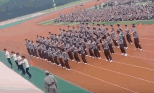 从小学体操有什么好处_小学生体操共设几个项目比赛_小学生需要学体操吗