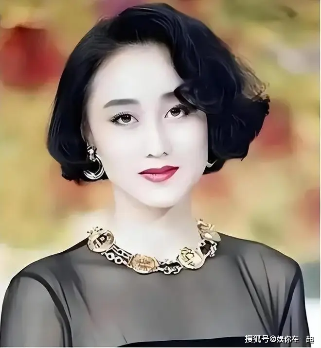 黄秋燕女儿踢足球_世界足球冠军黄秋燕女儿_黄秋燕的女儿真的是足球冠军吗