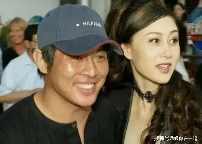 黄秋燕女儿踢足球_黄秋燕的女儿真的是足球冠军吗_世界足球冠军黄秋燕女儿