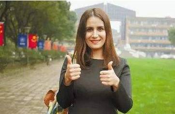 瑞典谈美女方式生活中国视频_瑞典美女谈中国生活方式_瑞典妹子