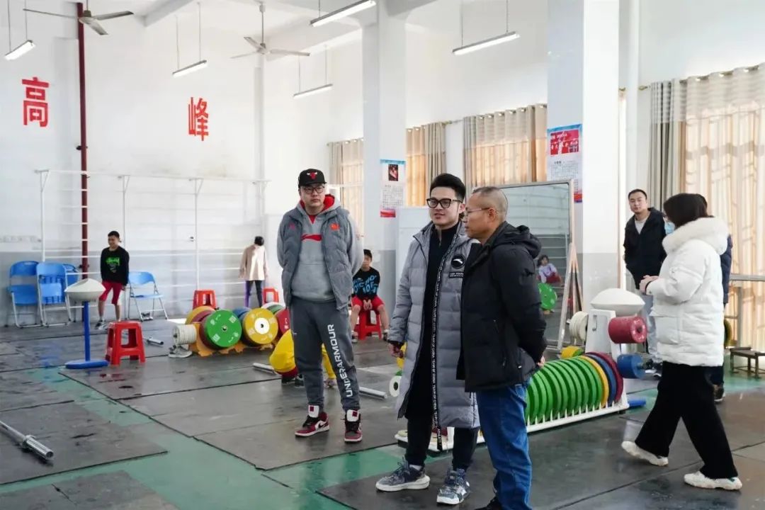 雅典奥运会举重女子冠军_雅典奥运会 举重冠军是谁_雅典奥运会举重亚军
