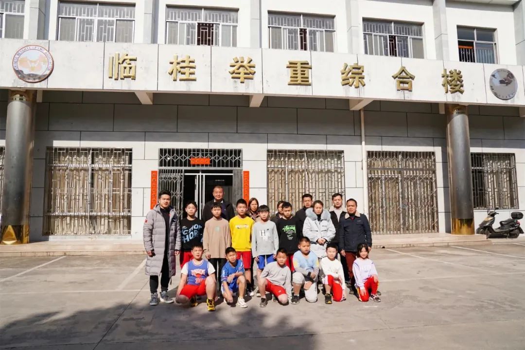 雅典奥运会 举重冠军是谁_雅典奥运会举重亚军_雅典奥运会举重女子冠军