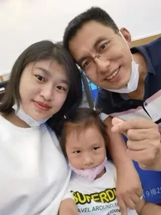 足球守门员出击动作_足球守门员出门规则视频_足球守门员出禁区怎么判