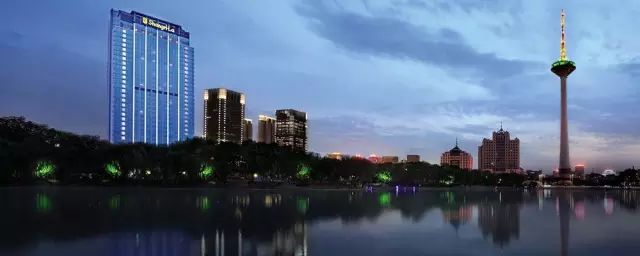 国外足球赛座位安排规则_欧洲足球场座位数排名_足球场座位排名