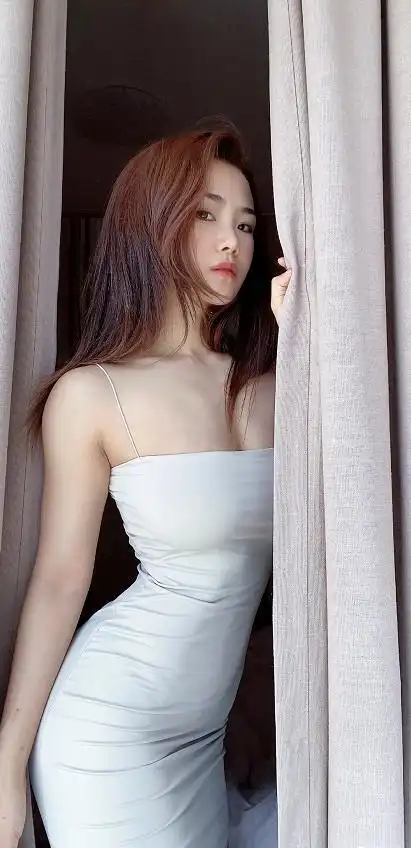 蹲腿的健身器材叫什么名字_明星健身蹲腿_健身蹲腿的好处