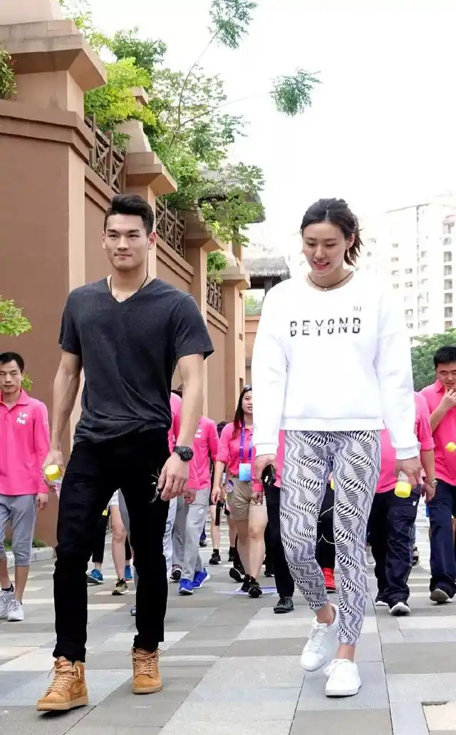 亚运会女子跳高记录_亚运会女子跳高冠军李玲_亚运会撑杆跳冠军李玲